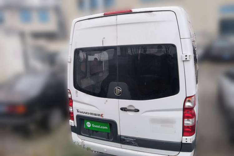Used Foton Toano 2019 2.5T E7 (5.6 meters) 6-seater 4J25TC3 Rear