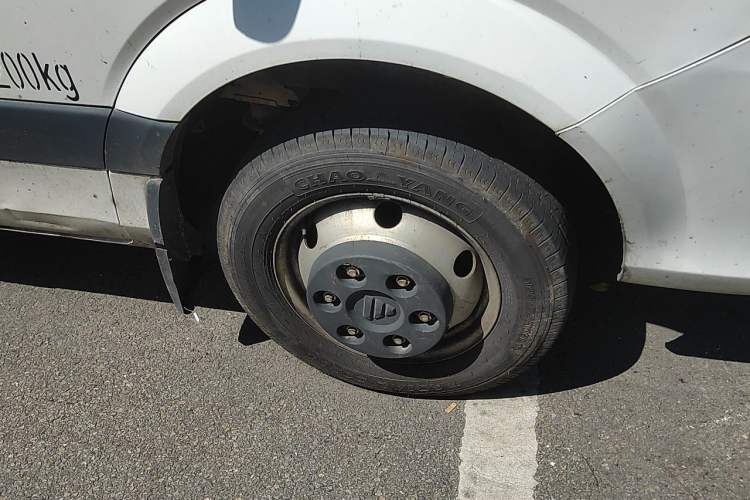 Used Foton Toano  Right Front Wheel Hub