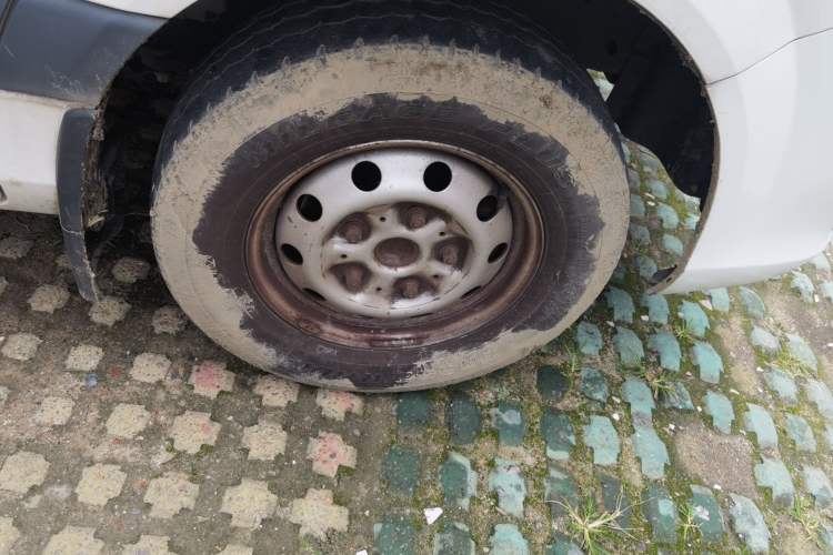 Used Foton Toano 2019 2.5T E7 (5.6 meters) 6-seater 4J25TC3 Right Front Wheel Hub