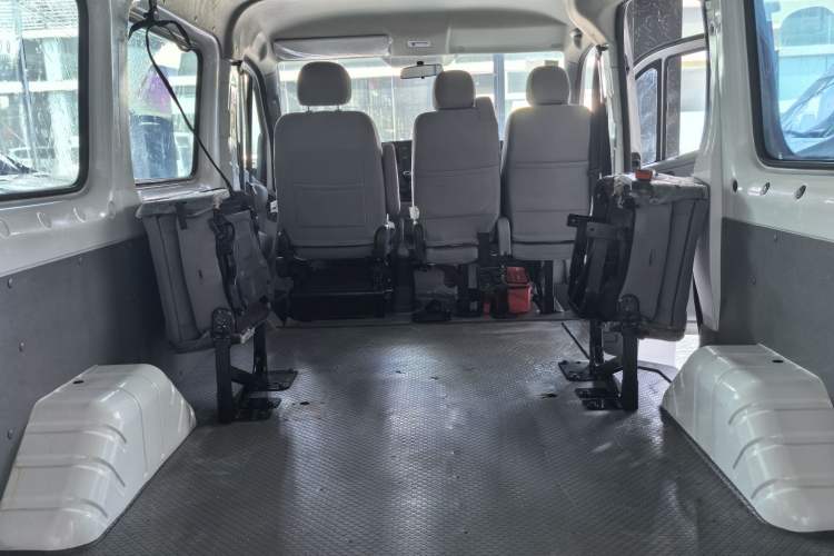 Used Foton Toano 2019 2.5T Flat-Top 5-Seater Open-Window 4J25TC3 Trunk