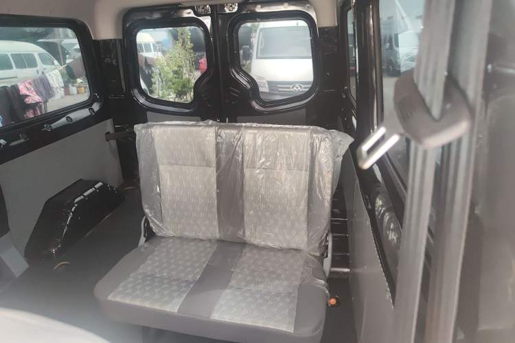 Used Foton Toano 2020 2.5T Manual Tongtu Short Wheelbase Flat Roof 5/6/7-Seater 4J25TC3 Interior 1