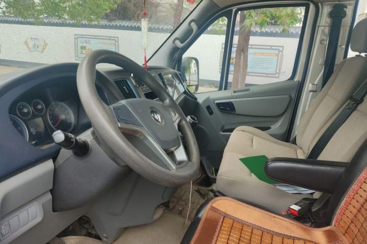 Used Foton Toano 2020 2.5T Manual Tongtu Short Wheelbase Mid-Roof 5/6-Seater 4J25TC3 Left Front Seat