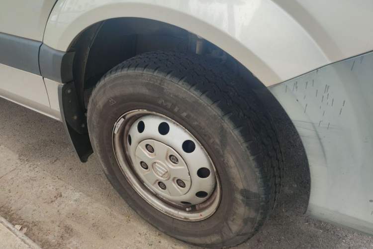 Used Foton Toano 2020 2.5T Manual Tongtu Short Wheelbase Mid-Roof 5/6-Seater 4J25TC3 Right Front Wheel Hub