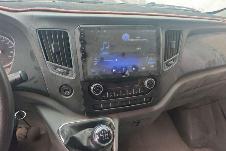 Used Foton Toano 2020 2.0T Multi-Function Short Wheelbase Mid-Roof 5/6-Seater China VI Emission Standard 4F20TC3 Audio And AC Panel