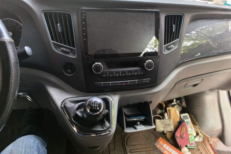 Used Foton Toano 2020 2.0T Multi-Function Short Wheelbase Mid-Roof 5/6-Seater China VI Emission Standard 4F20TC3 Audio And AC Panel