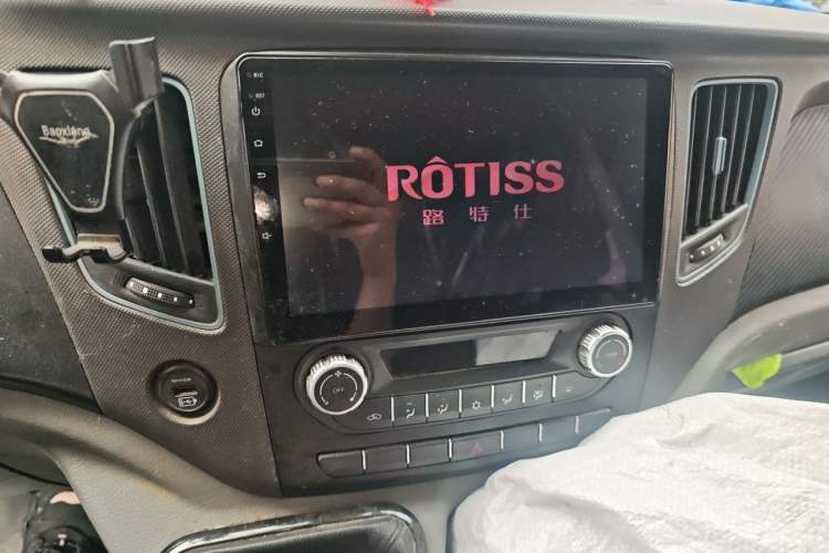 Used Foton Toano 2020 2.5T Manual Tongtu Long Wheelbase Mid-Height 5/6/7-Seater 4J25TC3 Audio And AC Panel