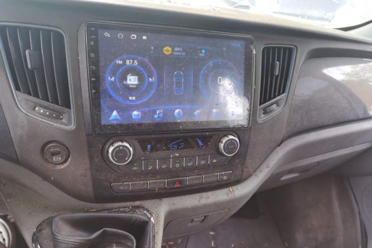 Used Foton Toano 2020 2.0T Multi-Function Short Wheelbase Mid-Roof 5/6-Seater China VI Emission Standard 4F20TC3 Audio And AC Panel