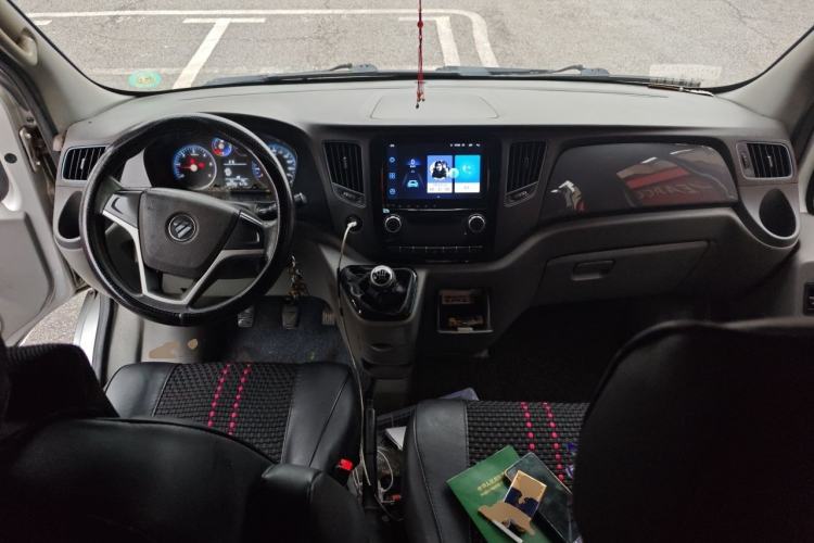 Used Foton Toano 2020 2.5T Manual Tongtu Long Wheelbase Mid-Height 5/6/7-Seater 4J25TC3 Center Console