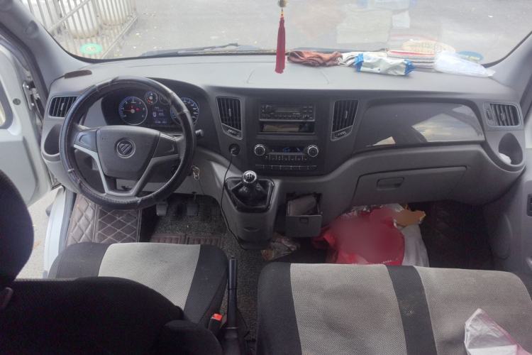 Used Foton Toano 2020 2.5T Manual Tongtu Short Wheelbase Mid-Roof 5/6-Seater 4J25TC3 Center Console