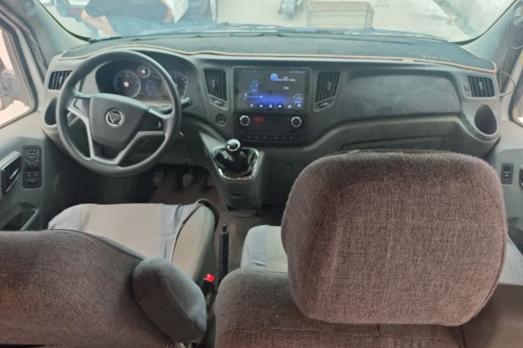Used Foton Toano 2020 2.0T Multi-Function Short Wheelbase Mid-Roof 5/6-Seater China VI Emission Standard 4F20TC3 Center Console