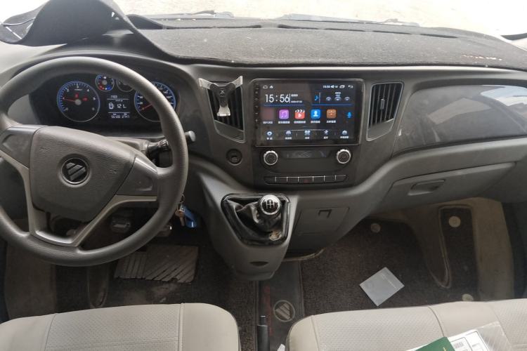 Used Foton Toano 2020 2.5T Manual Tongtu Short Wheelbase Mid-Roof 5/6-Seater 4J25TC3 Center Console