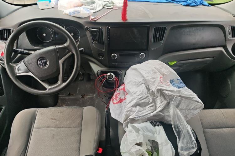 Used Foton Toano 2020 2.5T Manual Tongtu Long Wheelbase Mid-Height 5/6/7-Seater 4J25TC3 Center Console
