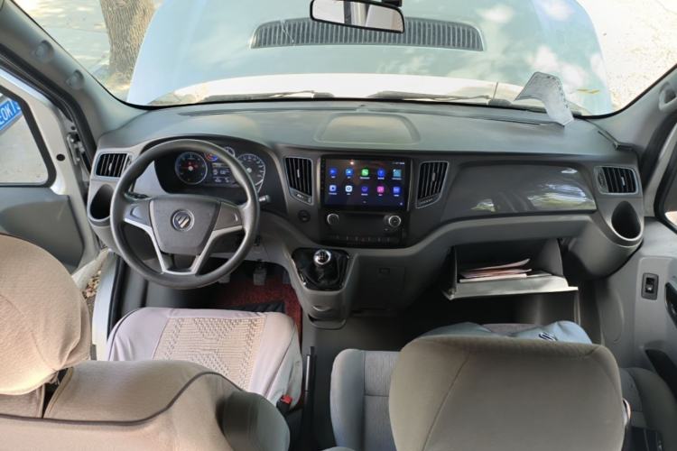 Used Foton Toano 2020 2.5T Manual Tongtu Short Wheelbase Mid-Roof 5/6-Seater 4J25TC3 Center Console