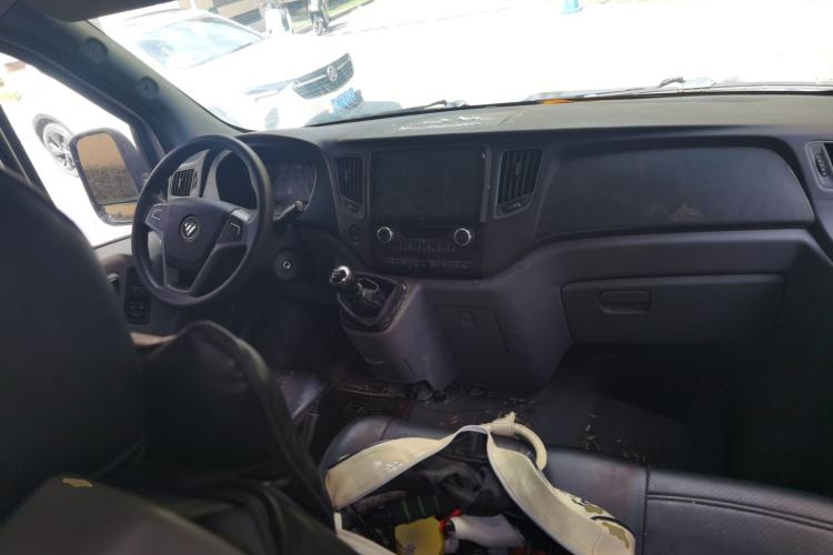 Used Foton Toano 2020 2.0T Multi-Function Short Wheelbase Mid-Roof 5/6-Seater China VI Emission Standard 4F20TC3 Center Console