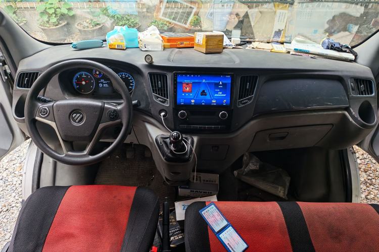 Used Foton Toano 2020 2.5T Manual Tongtu Short Wheelbase Mid-Roof 5/6-Seater 4J25TC3 Center Console