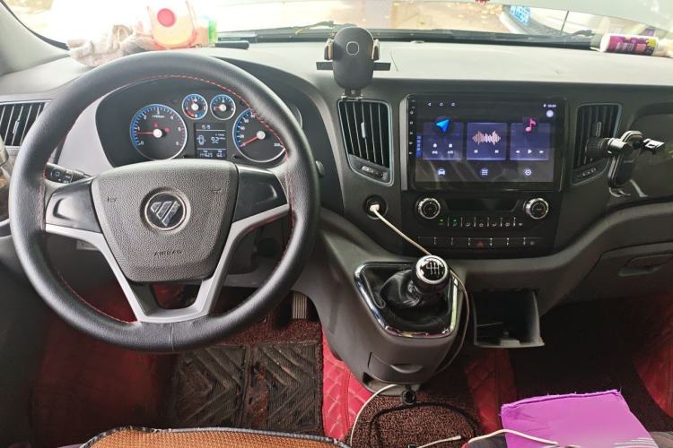 Used Foton Toano 2020 2.0T Multi-Function Extended Wheelbase Mid-Roof 5/6/7-Seater with Rear Dual Tires China VI Emission Standard F20TC3 Center Console