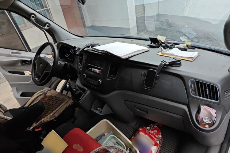 Used Foton Toano 2020 2.5T Manual Tongtu Short Wheelbase Flat Roof 3-Seat 4J25TC3 Center Console