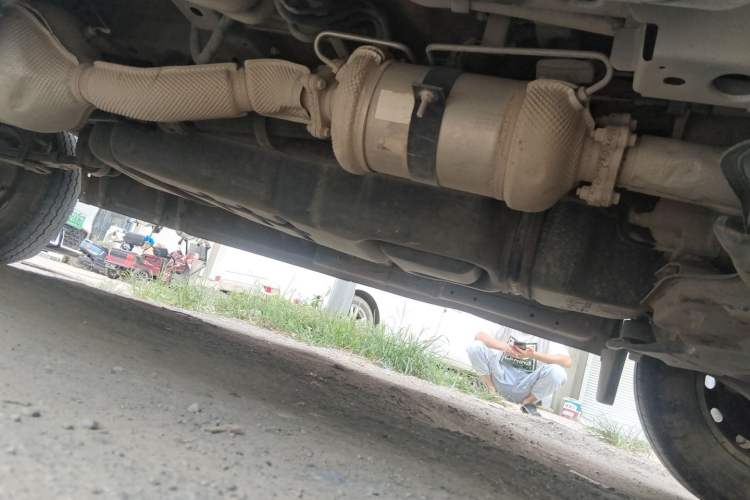 Used Foton Toano 2020 2.5T Manual Tongtu Short Wheelbase Mid-Roof 5/6-Seater 4J25TC3 Chassis Front Right