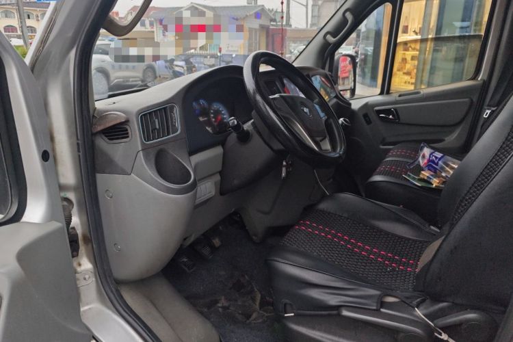 Used Foton Toano 2020 2.5T Manual Tongtu Long Wheelbase Mid-Height 5/6/7-Seater 4J25TC3 Driver Seat