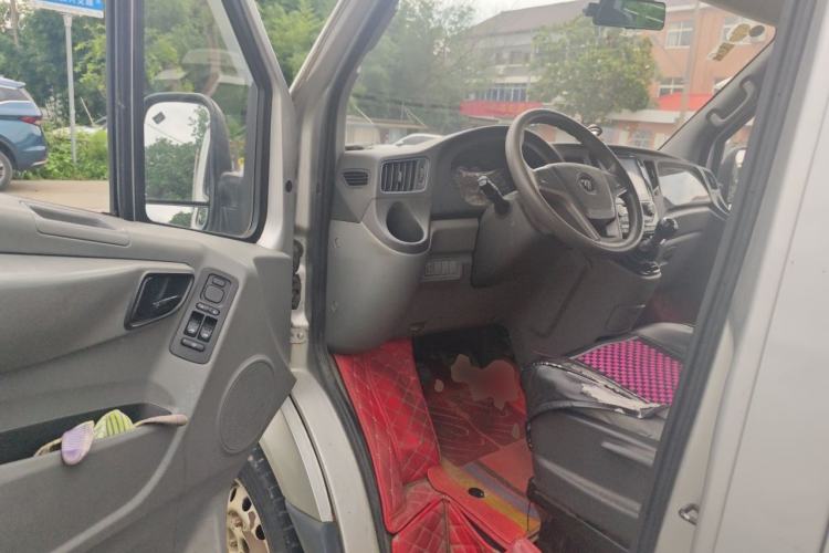 Used Foton Toano 2020 2.5T Manual Tongtu Short Wheelbase Mid-Roof 5/6-Seater 4J25TC3 Driver Seat