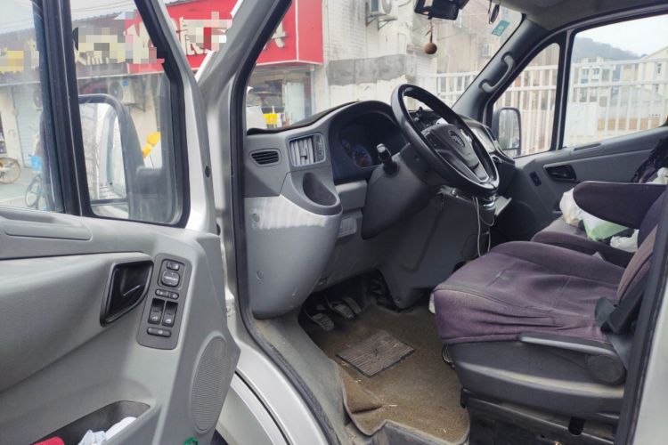 Used Foton Toano 2020 2.0T Multi-Function Short Wheelbase Mid-Roof 5/6-Seater China VI Emission Standard 4F20TC3 Driver Seat