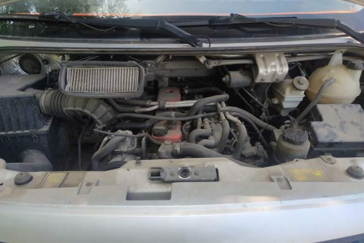 Used Foton Toano 2020 2.5T Manual Tongtu Extended-Wheelbase Mid-Roof 5/6/7-Seater 4J25TC3 Engine Bay