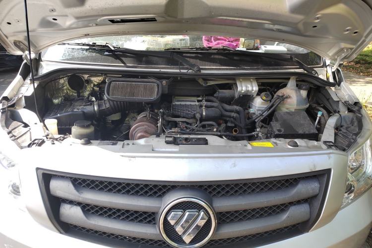 Used Foton Toano 2020 2.0T Multi-Function Extended Wheelbase Mid-Roof 5/6/7-Seater with Rear Dual Tires China VI Emission Standard F20TC3 Engine Bay