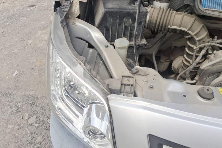Used Foton Toano 2020 2.5T Manual Tongtu Short Wheelbase Mid-Roof 5/6-Seater 4J25TC3 Engine Bay Right