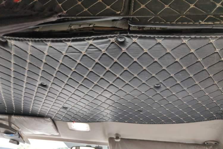 Used Foton Toano 2020 2.5T Manual Tongtu Long Wheelbase Mid-Height 5/6/7-Seater 4J25TC3 Headliner