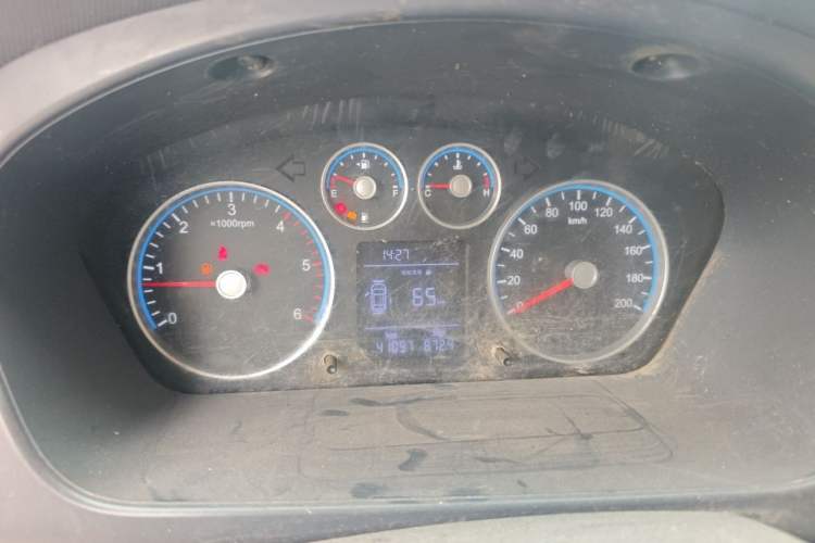 Used Foton Toano 2020 2.0T Multi-Function Short Wheelbase Mid-Roof 5/6-Seater China VI Emission Standard 4F20TC3 Instrument Cluster
