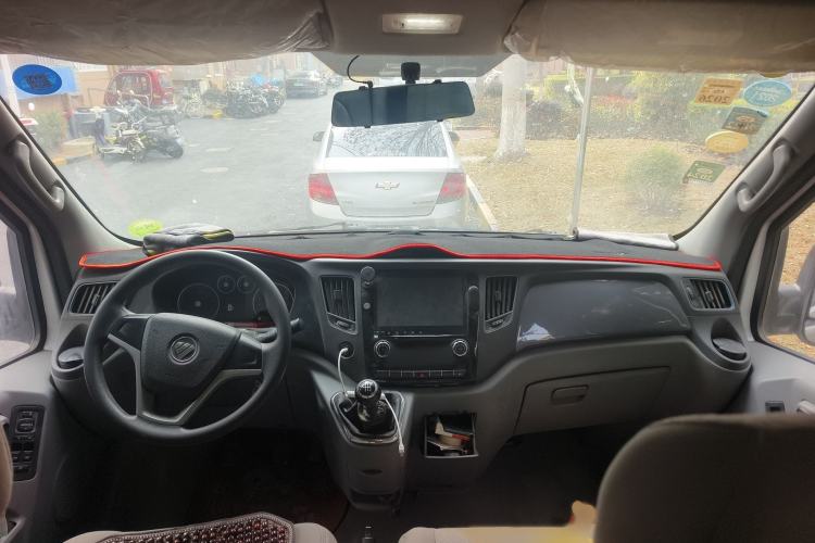 Used Foton Toano 2020 2.0T Multi-Function Extended Wheelbase Mid-Roof 5/6/7-Seater China VI4F20TC3 Interior 2