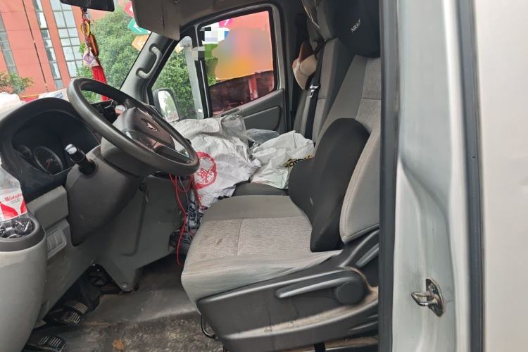 Used Foton Toano 2020 2.5T Manual Tongtu Long Wheelbase Mid-Height 5/6/7-Seater 4J25TC3 Left Front Seat
