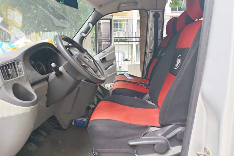 Used Foton Toano 2020 2.5T Manual Tongtu Short Wheelbase Mid-Roof 5/6-Seater 4J25TC3 Left Front Seat