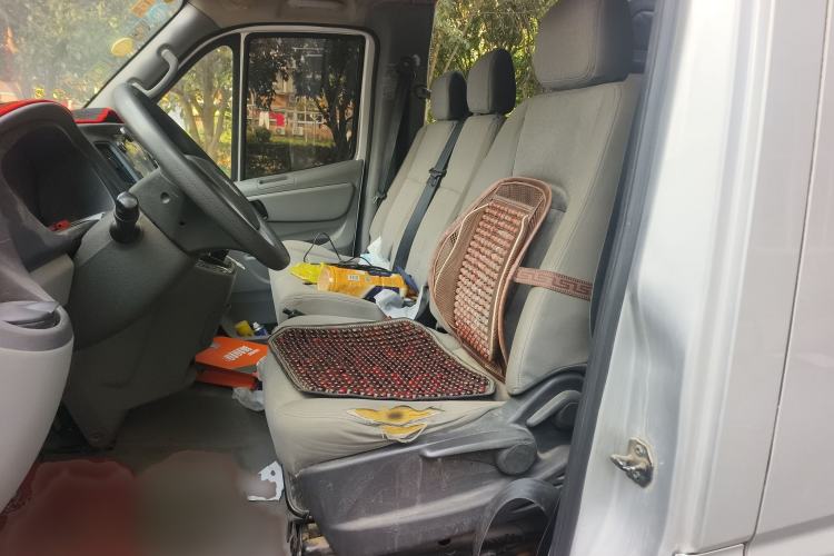 Used Foton Toano 2020 2.0T Multi-Function Extended Wheelbase Mid-Roof 5/6/7-Seater China VI4F20TC3 Left Front Seat