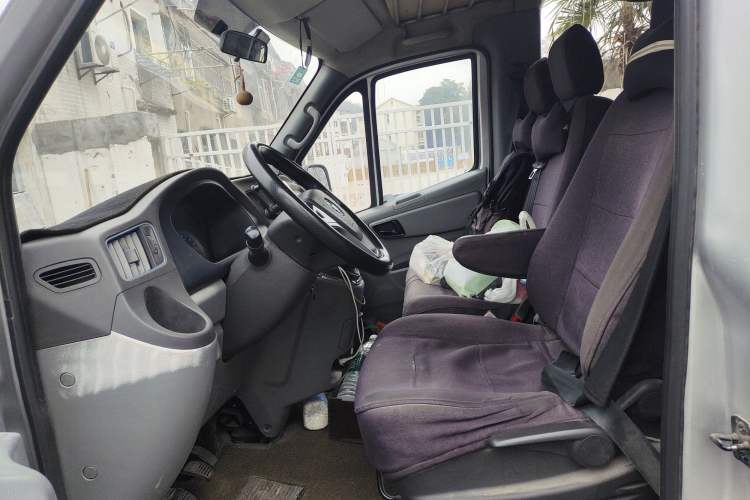 Used Foton Toano 2020 2.0T Multi-Function Short Wheelbase Mid-Roof 5/6-Seater China VI Emission Standard 4F20TC3 Left Front Seat