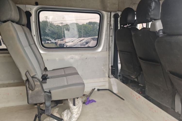 Used Foton Toano 2020 2.5T Manual Tongtu Short Wheelbase Mid-Roof 5/6-Seater 4J25TC3 Left Rear Seat
