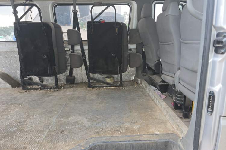 Used Foton Toano 2020 2.5T Manual Tongtu Extended-Wheelbase Mid-Roof 5/6/7-Seater 4J25TC3 Left Rear Seat