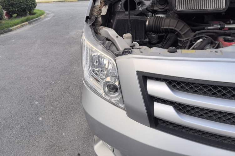 Used Foton Toano 2020 2.5T Manual Tongtu Short Wheelbase Mid-Roof 5/6-Seater 4J25TC3 Right Front Headlight