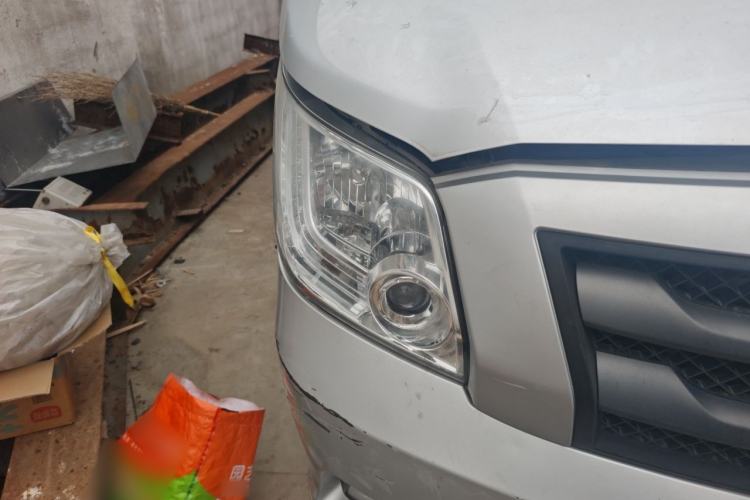 Used Foton Toano 2020 2.0T Multi-Function Short Wheelbase Mid-Roof 5/6-Seater China VI Emission Standard 4F20TC3 Right Front Headlight
