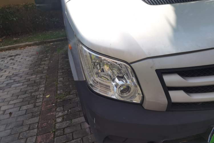 Used Foton Toano 2020 2.0T Multi-Function Short Wheelbase Mid-Roof 5/6-Seater China VI Emission Standard 4F20TC3 Right Front Headlight