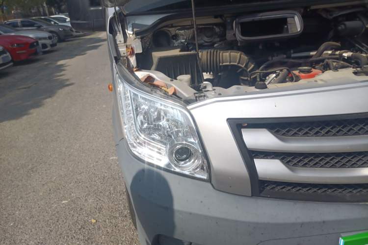 Used Foton Toano 2020 2.5T Manual Tongtu Short Wheelbase Mid-Roof 5/6-Seater 4J25TC3 Right Front Headlight