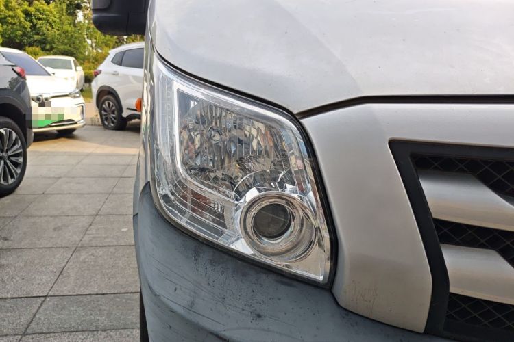 Used Foton Toano 2020 2.5T Manual Tongtu Short Wheelbase Mid-Roof 5/6-Seater 4J25TC3 Right Front Headlight