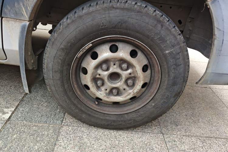 Used Foton Toano 2020 2.5T Manual Tongtu Short Wheelbase Mid-Roof 5/6-Seater 4J25TC3 Right Front Wheel Hub