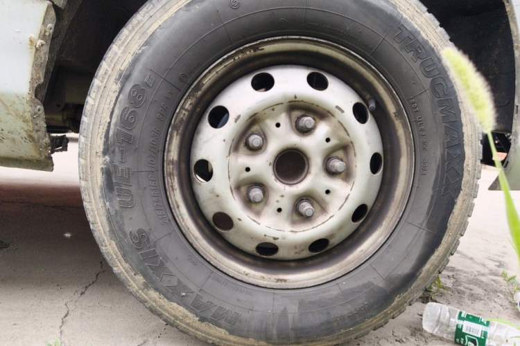 Used Foton Toano  Right Front Wheel Hub