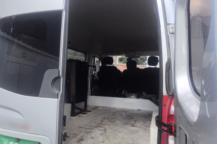 Used Foton Toano 2020 2.5T Manual Tongtu Short Wheelbase Mid-Roof 5/6-Seater 4J25TC3 Trunk