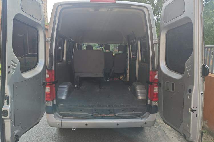 Used Foton Toano 2020 2.5T Manual Tongtu Short Wheelbase Mid-Roof 5/6-Seater 4J25TC3 Trunk