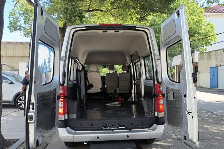 Used Foton Toano 2020 2.5T Manual Tongtu Short Wheelbase Mid-Roof 5/6-Seater 4J25TC3 Trunk