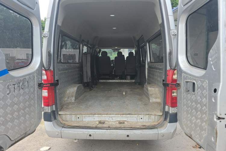 Used Foton Toano 2020 2.5T Manual Tongtu Extended-Wheelbase Mid-Roof 5/6/7-Seater 4J25TC3 Trunk