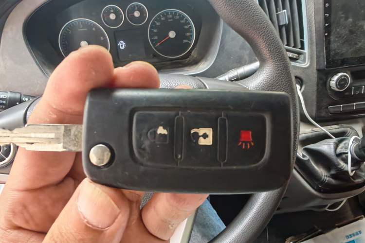Used Foton Toano 2020 2.5T Manual Tongtu Short Wheelbase Mid-Roof 5/6-Seater 4J25TC3 Vehicle Key