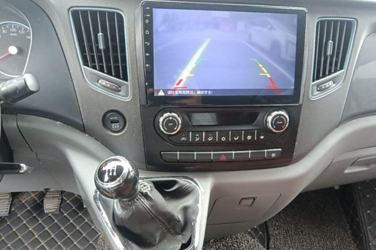 Used Foton Toano 2020 2.0T Multi-Function Short Wheelbase Mid-Roof 5/6-Seater China VI Emission Standard 4F20TC3 Audio And AC Panel